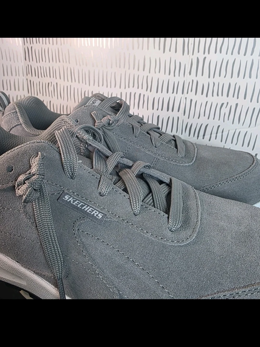 Skechers Work Shoes Men’s 10.5 Gray Carbon Nano Toe ESD Memory Foam